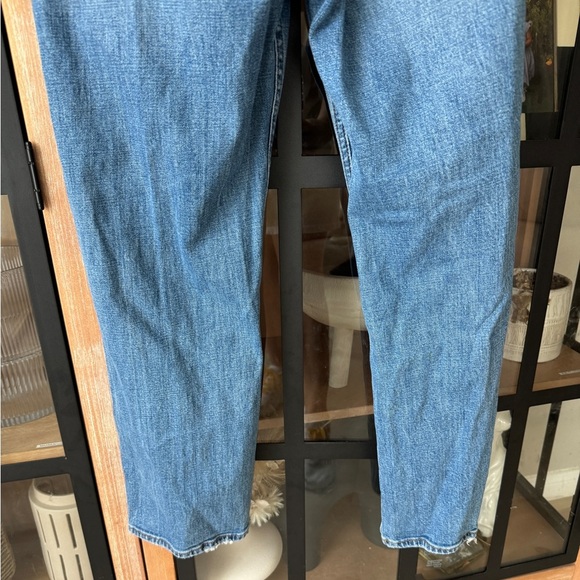 Abercrombie The Ankle Straight Ultra High Rise Distressed denim Jeans light wash - Picture 9 of 10
